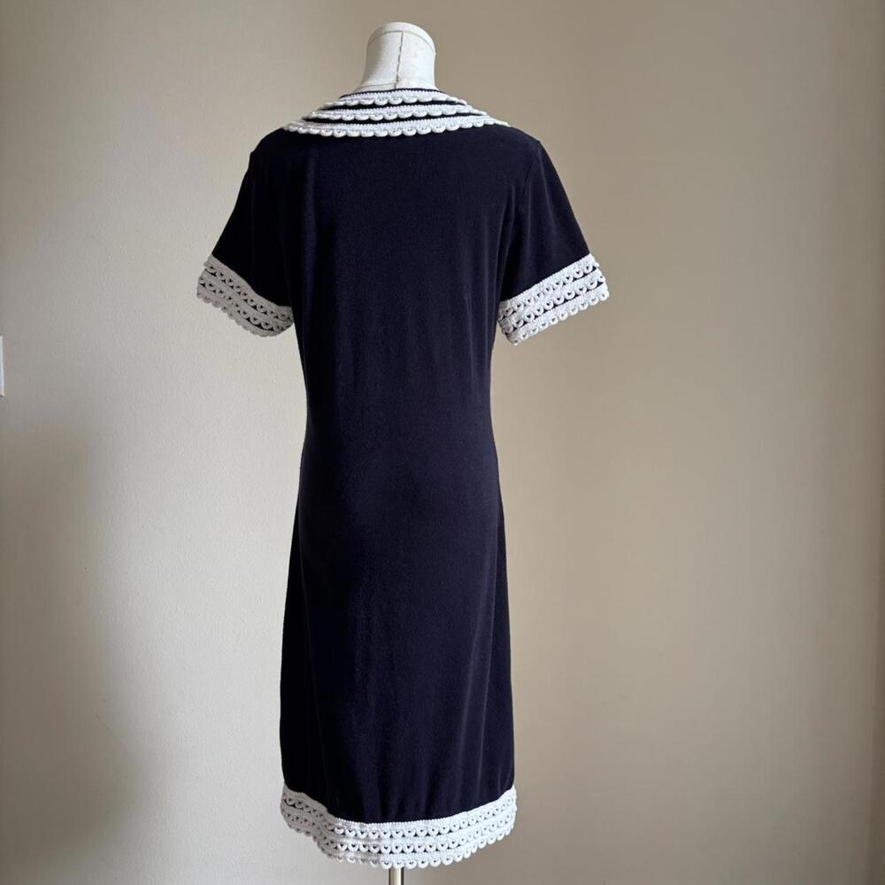 Elegant Blue and White Dress - Picture 4 of 7
